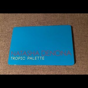 Natasha Denona tropic eyeshadow palette